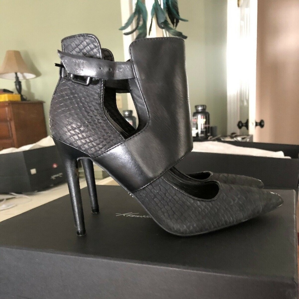 Kenneth Cole Bon-Net SN Size 6